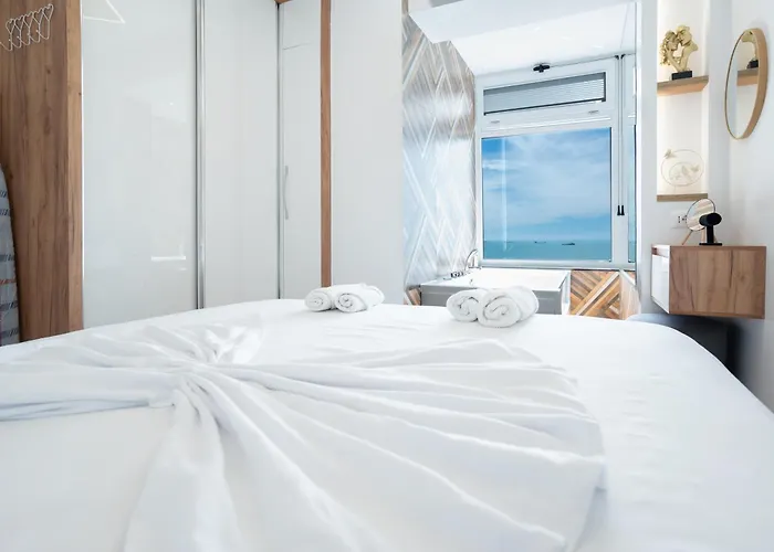 The Blue Pearl Apartment